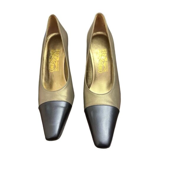 Vintage Salvatore Ferragamo Leather Black Bronze Horseshoe Embossed  Heels  Size - Picture 2 of 9